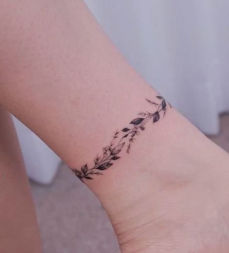 Tatouage Poignet Femme Bracelet à Fleurs 