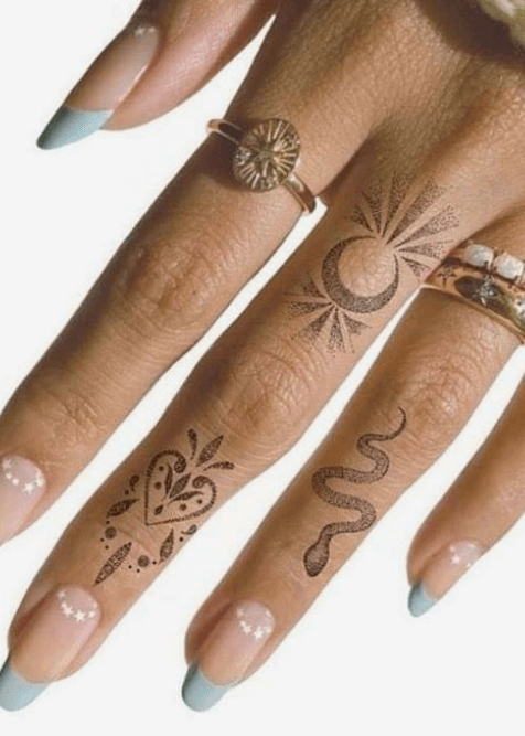 tatouage ornement clairs
