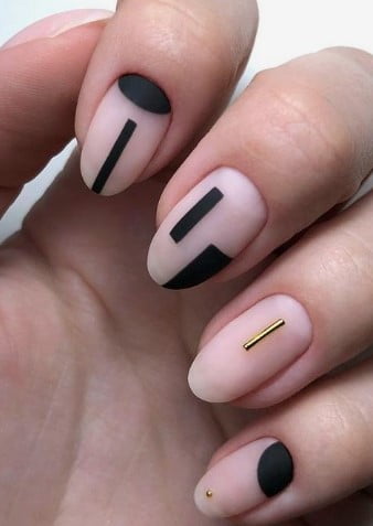 nail Art Noir Forme Géométrique 