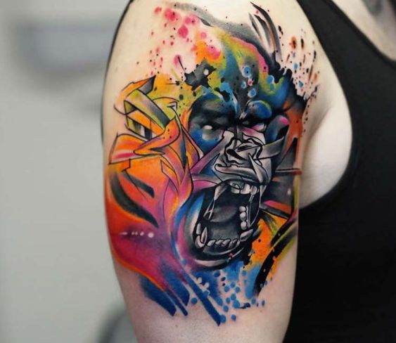tatouage graphique Gorille & Aquarelle sur le bras