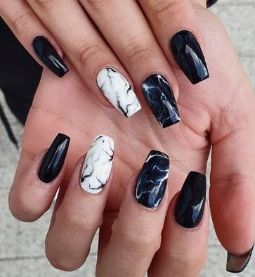 nail Art Noir Et Blanc En Marbre
