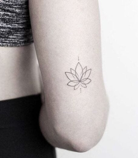 Tatouage Fleur De Lotus Minimaliste 30 Photos Et Inspirations 2309