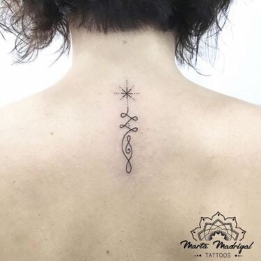 Tatouage étoile Et Unalome