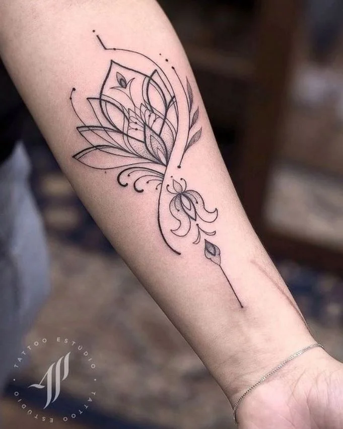 Tatouage fleur de lotus 60 photos et inspirations tattoo 2024