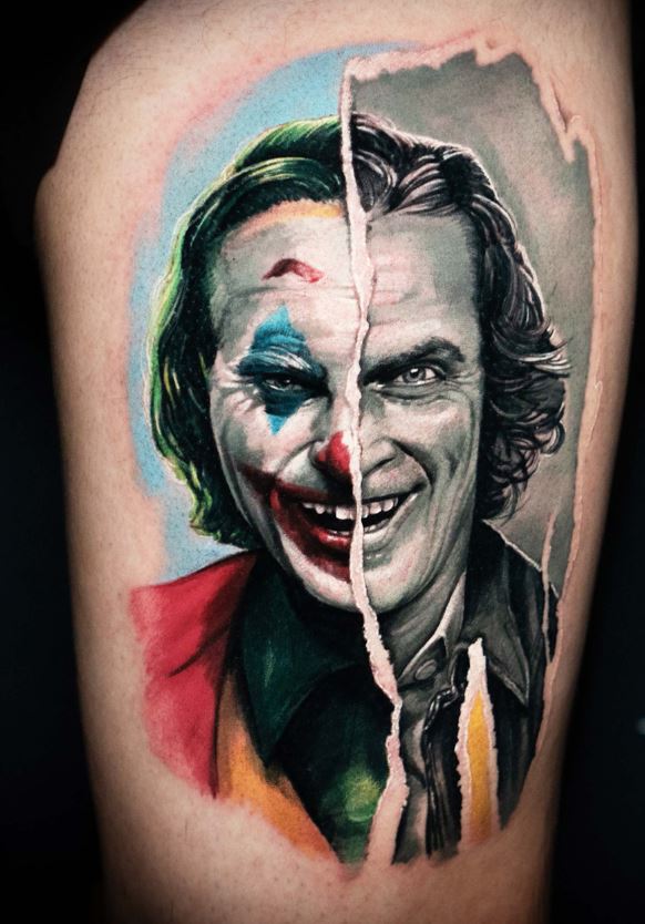 Tatouage Joker Gris Et Multicolore 