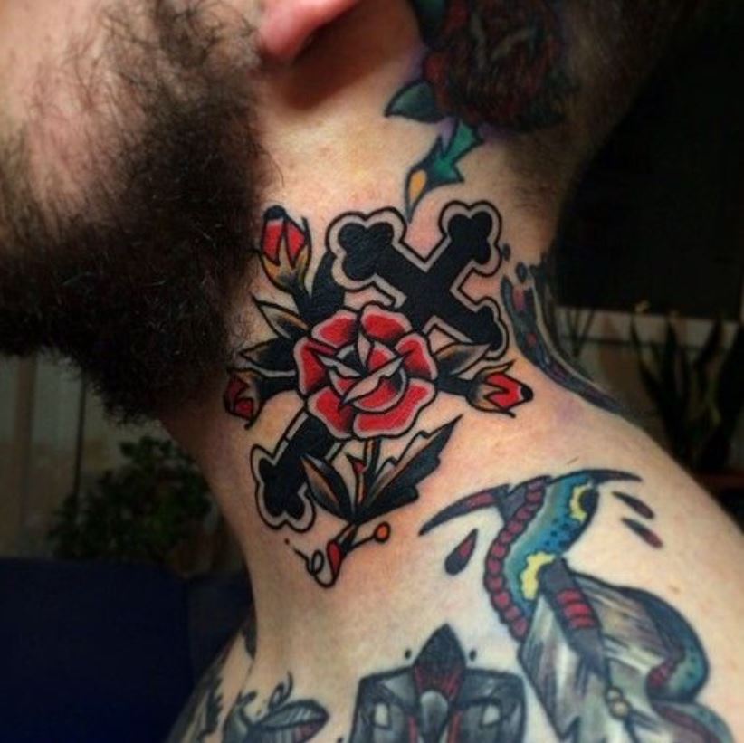 Tatouage Croix Et Roses 