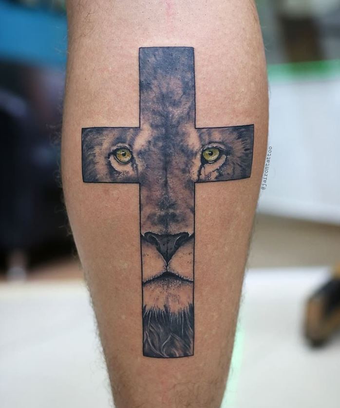 Tatouage Croix De Lion 