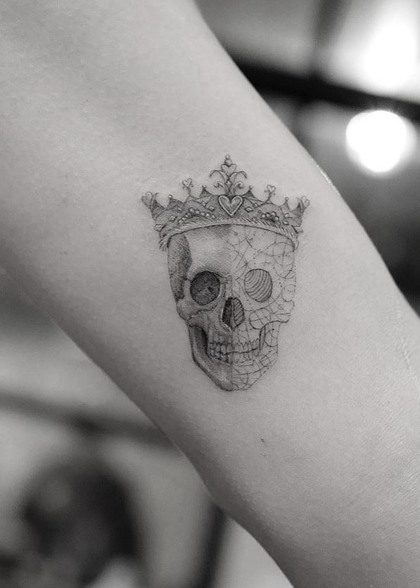 Tatouage Tête De Mort à Couronne 