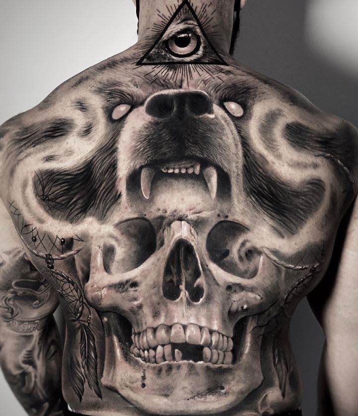 Tatouage Tête De Mort Et Ours 