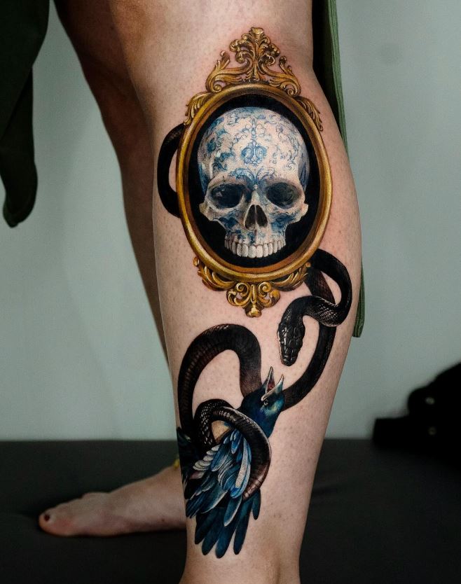 Tatouage Tête De Mort Avec Serpent Et Hirondelle 