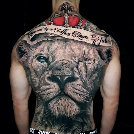 Tatouage Lionne & Couronne 
