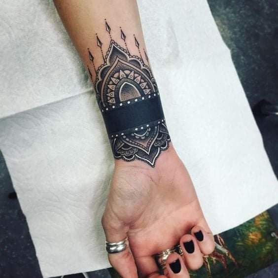 Tatouage Bracelet Mandala Blacktattoo