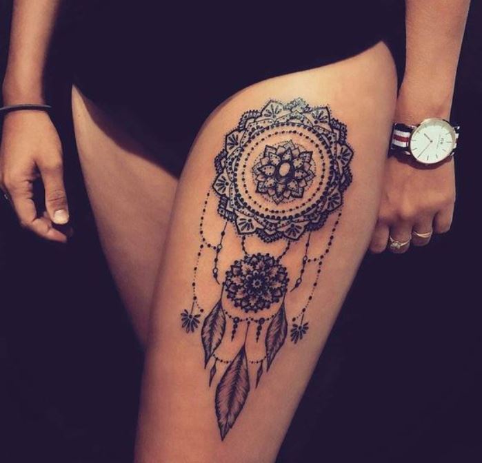 Tatouage Mandala Attrape Rêve Sur La Cuisse 