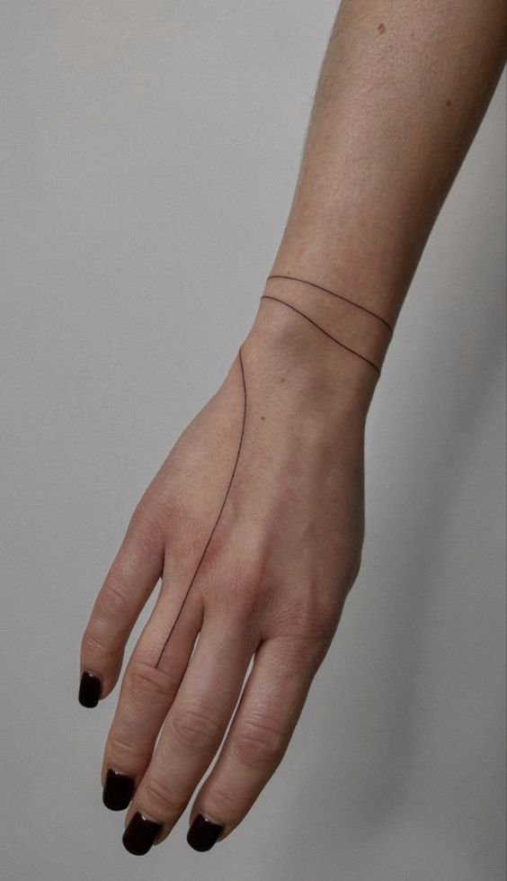 Tatouage Bracelet En Ligne Fine Noire