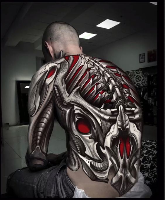 Tatouage Exosquelette 