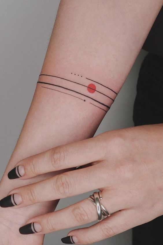 Tatouage Bracelet En Ligne Noire Et Soleil