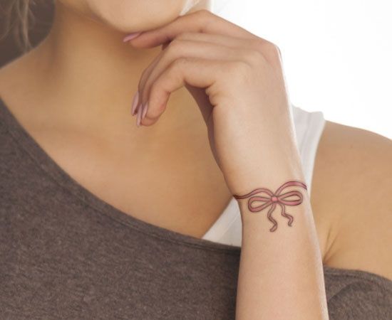 Tatouage Bracelet De Ruban Rouge Avec Noeud