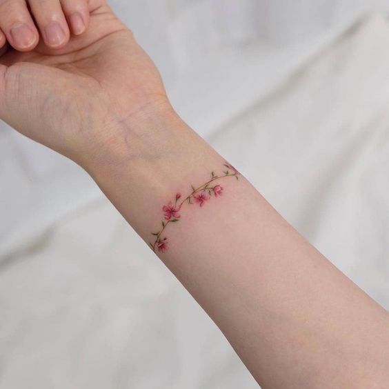 Tatouage Bracelet Fleurs Roses
