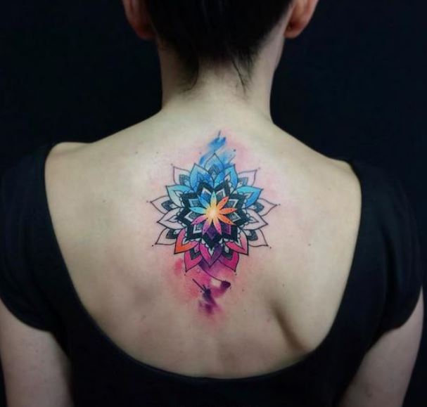  Tatouage Mandala Et Couleurs Aquarelle 