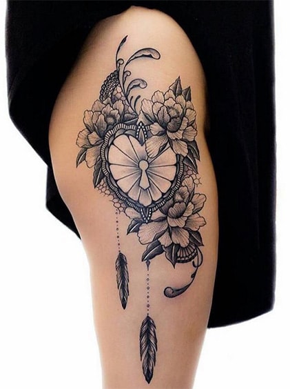 Tatouage En Longueur sur toute la cuisse